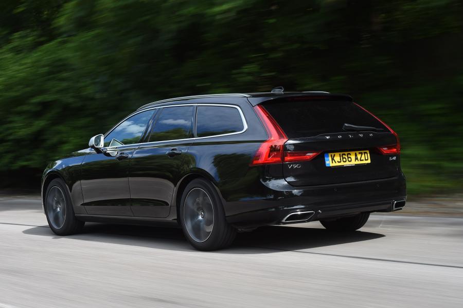  Volvo V90 D4 R-Deisgn 2017 года  (UK) (фото 38 из 40)